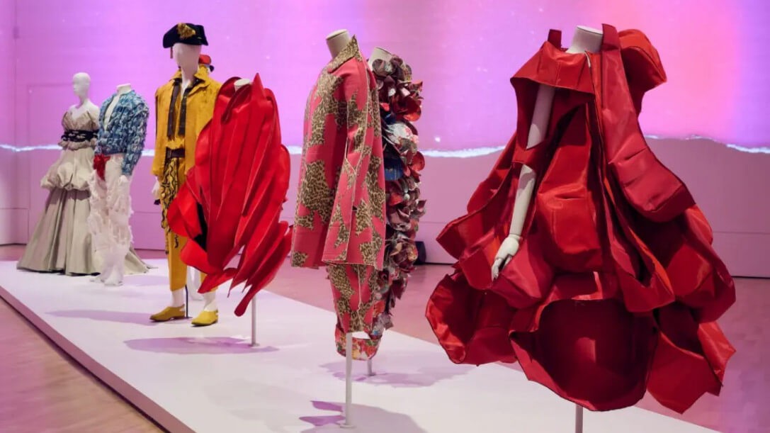 Arşivlerden Sahnelere: Moda Sergileri | MINI Türkiye